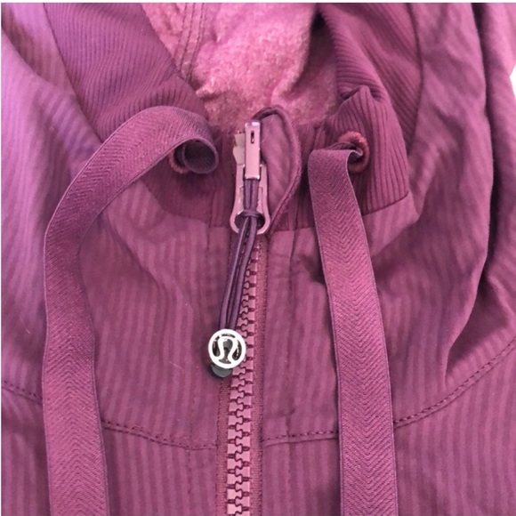 Lululemon- Dance Studio Jacket III in plum - Size 6 - Picture 9 of 9